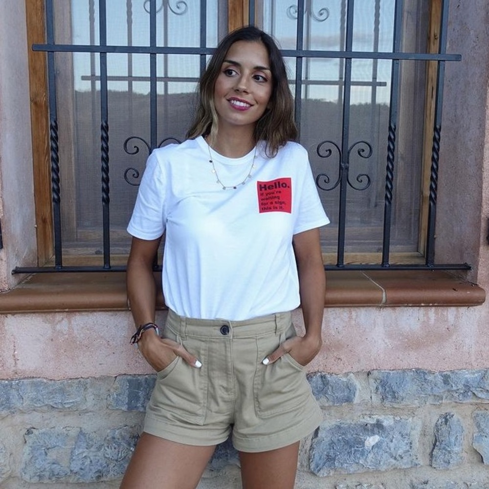 𝗡𝗪𝗧 𝗭𝗮𝗿𝗮 • T-shirt with Text - Picture 2 of 6